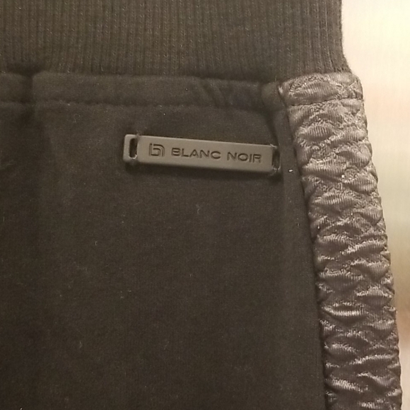 💕BLANC NOIR💕 City Tux Jogger Sweatpants in Black - Picture 11 of 12